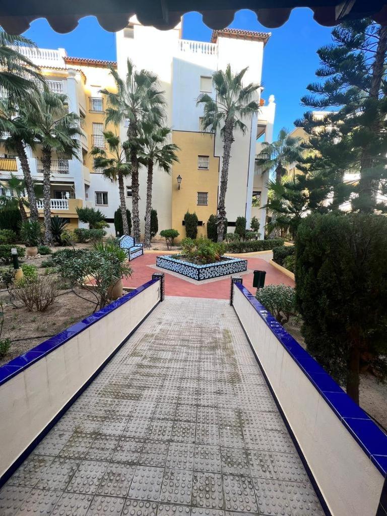 Apartamento Aldea Del Mar Torrevieja Esterno foto